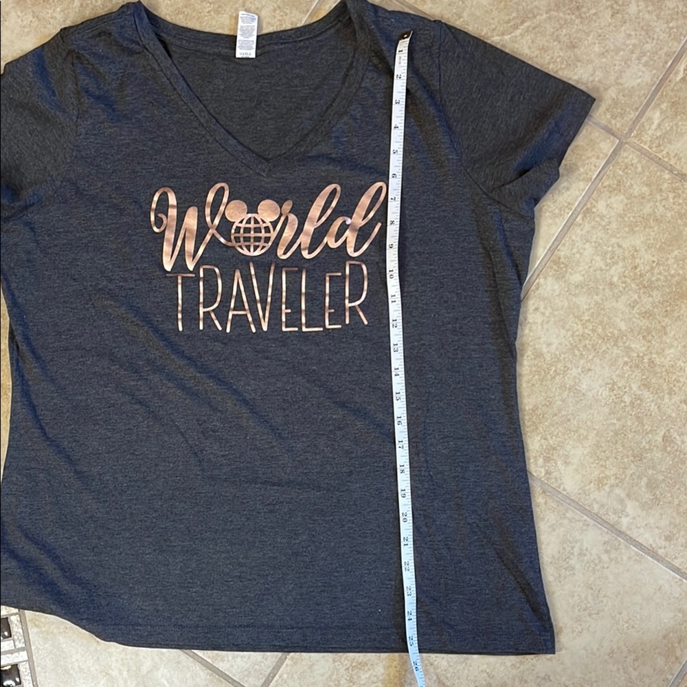 Disney EPCOT World Traveler Short Sleeve Tee XXL - Picture 6 of 9